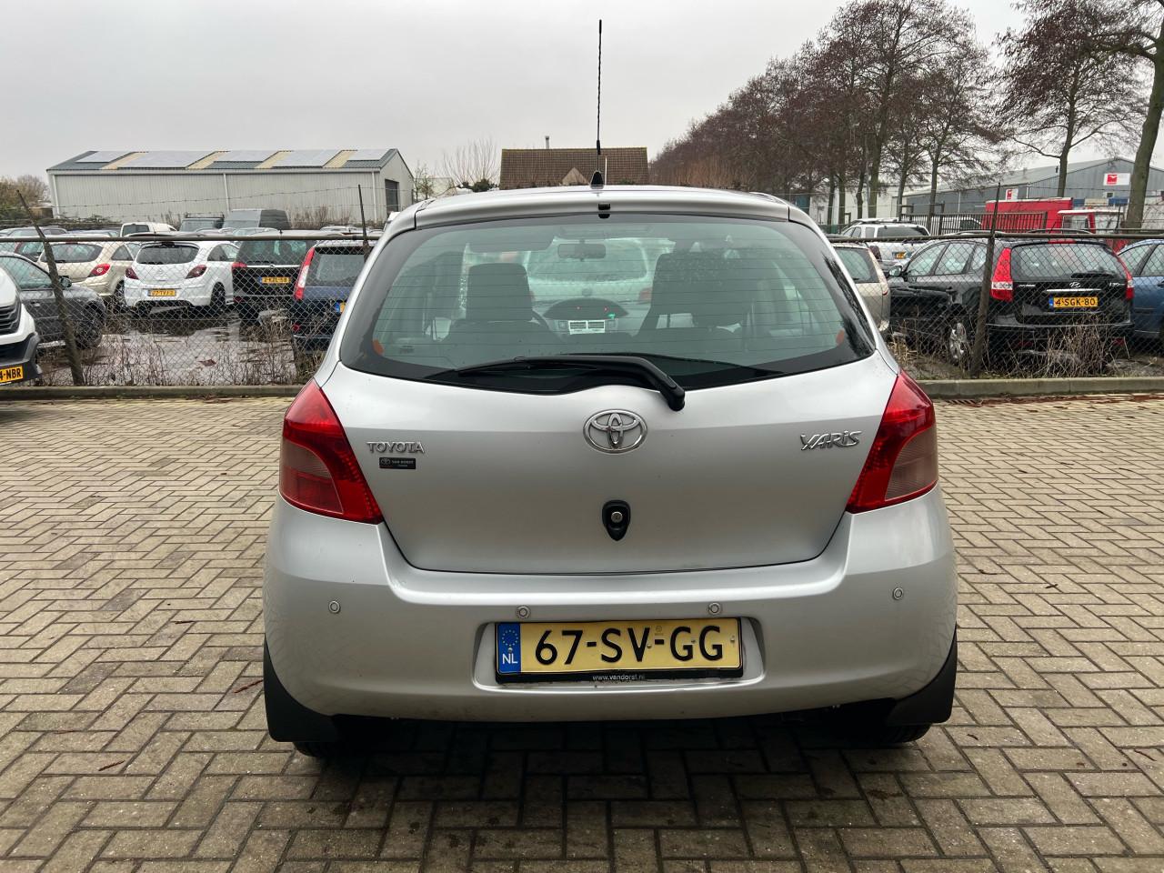 Toyota Yaris 1.3VVTi Luna 73.739KM Automaat