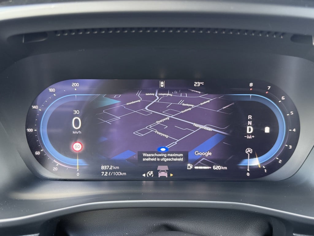 Volvo XC40 b4 197pk plus dark |adap.cruise| trekhaak | camera| elektrische