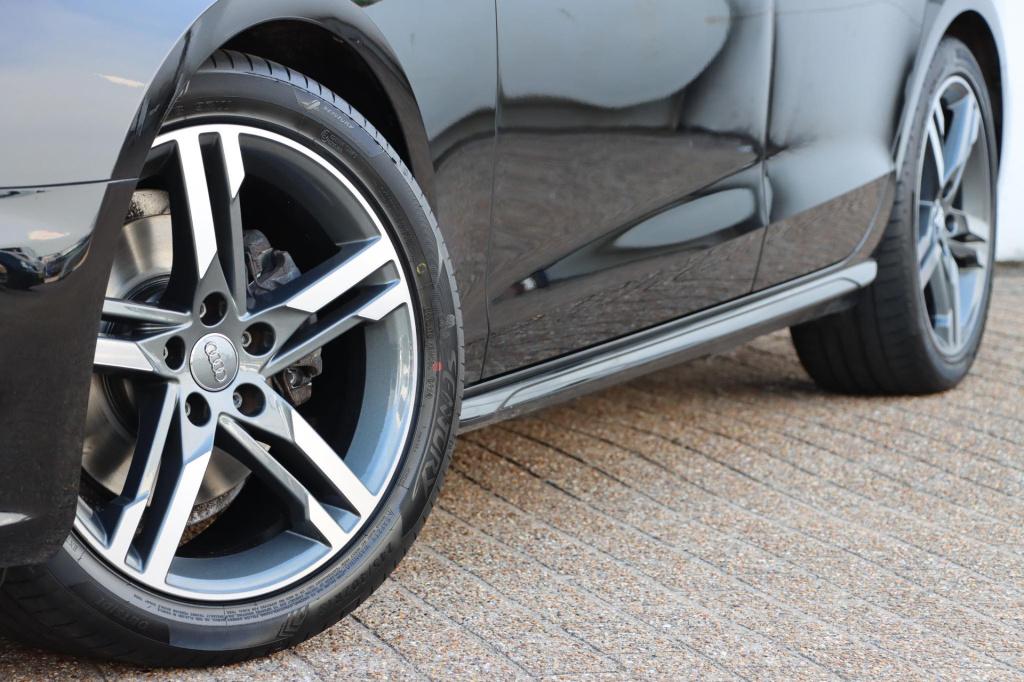 Audi A4 avant 40 tfsi s edition 190pk s tronic