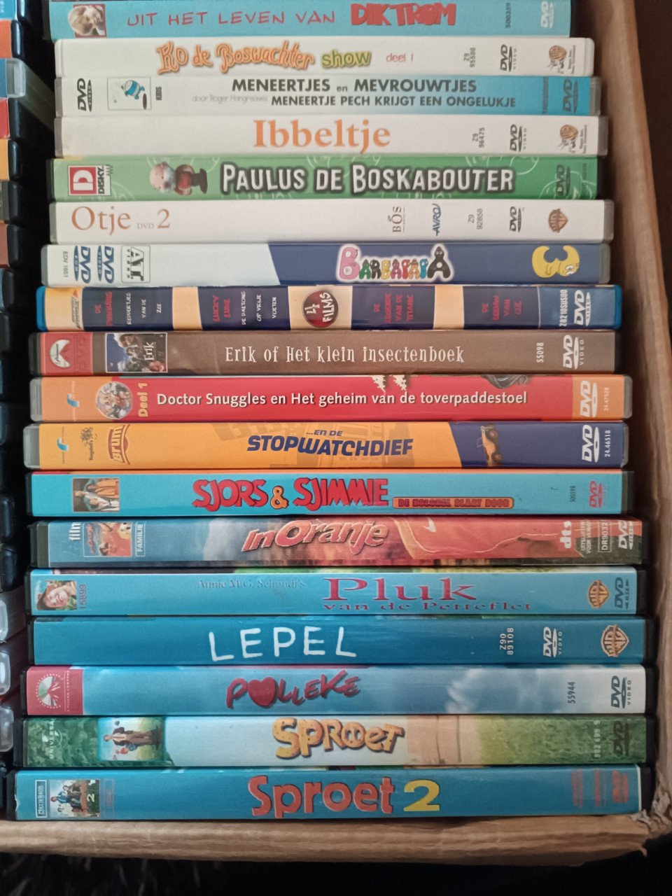 Kinder dvd's 145 stuks