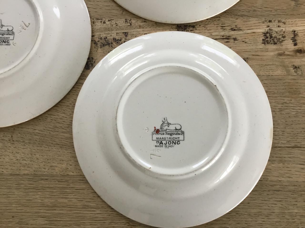 3 bordjes Pajong P. Regout