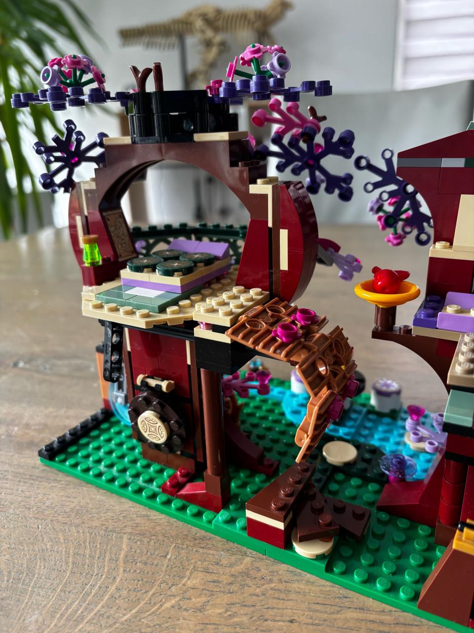 Lego Elves 41075 Het boomhuis van de elfen
