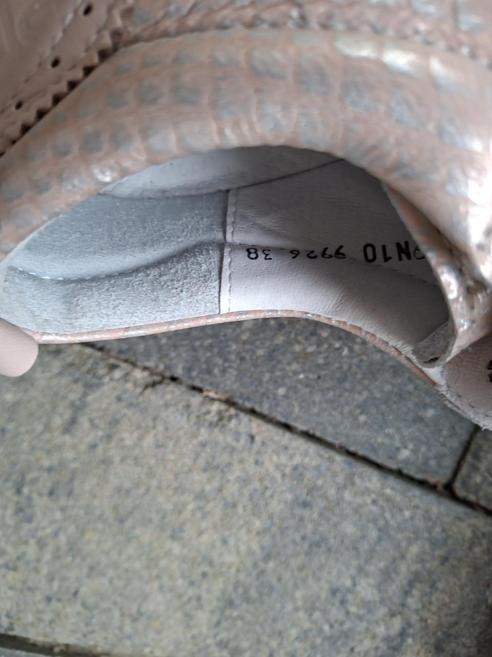 Nieuwe schoenen roze maat 38