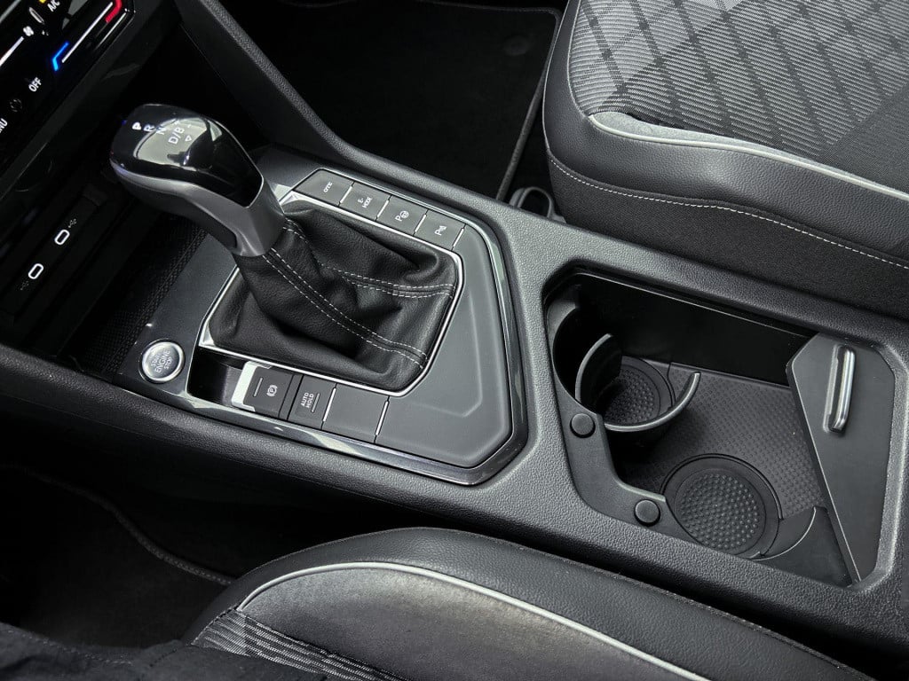 Volkswagen Tiguan 1.4 tsi ehybrid r-line business | automaat | trekhaak | b