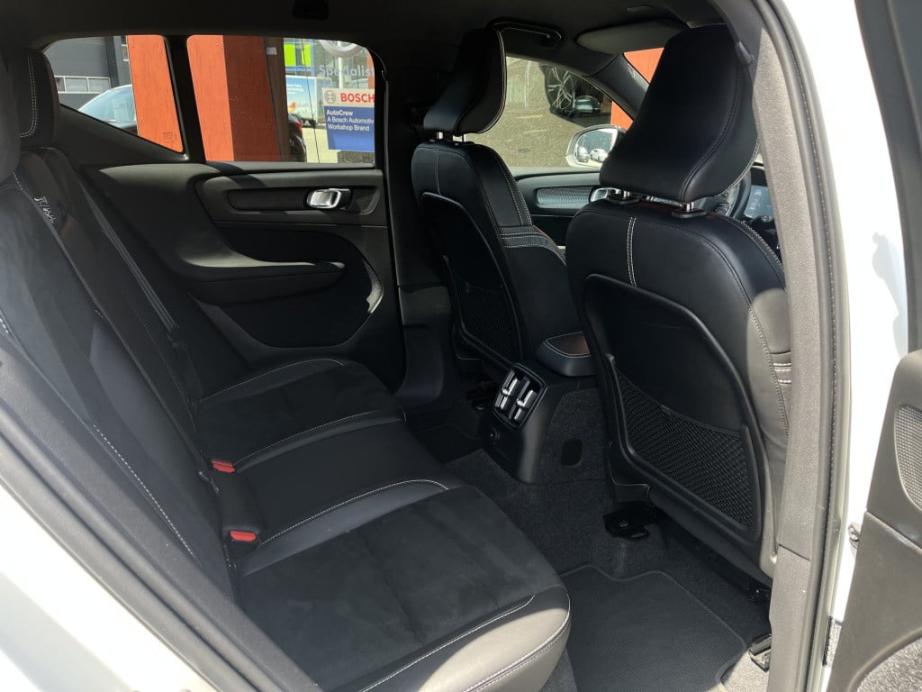 Volvo XC40 1.5 t5 recharge r-design | cruise | carplay | trekhaak | harman/