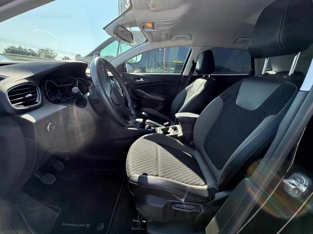 Opel Grandland X 1.2 turbo business executive