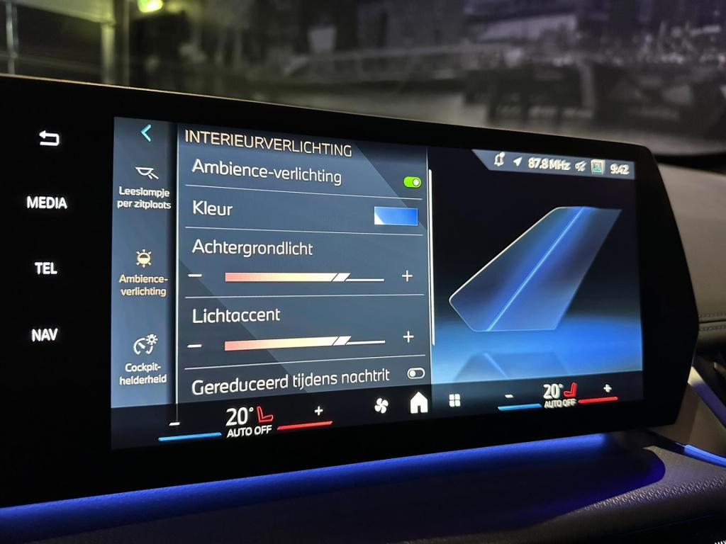 BMW X1 xdrive30e m-pakket *pano*hud*360camera*driveasspro*