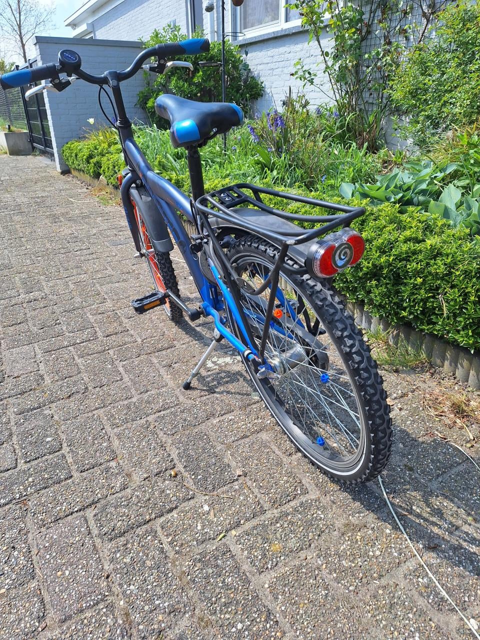 Loekie Booster 22" jongens fiets