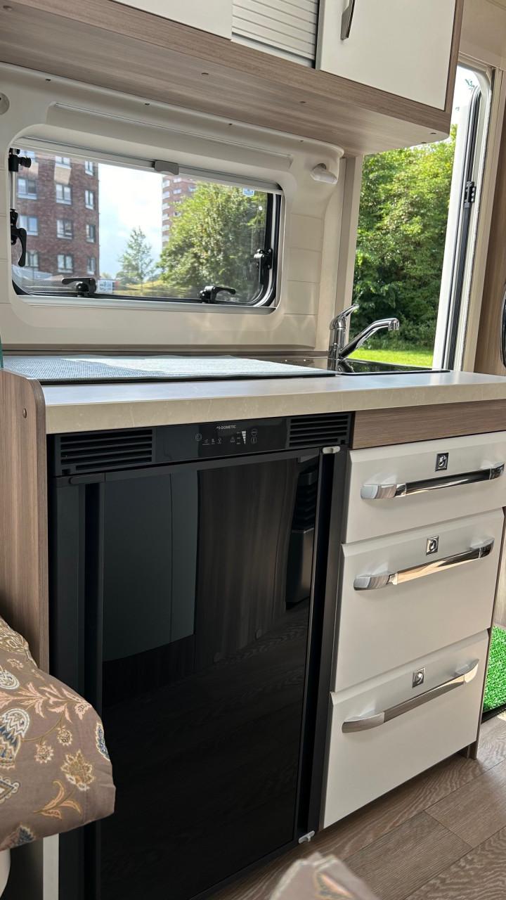 Z.G.A.N. HOBBY Caravan met alle inventaris en toebehoren bj. 2024