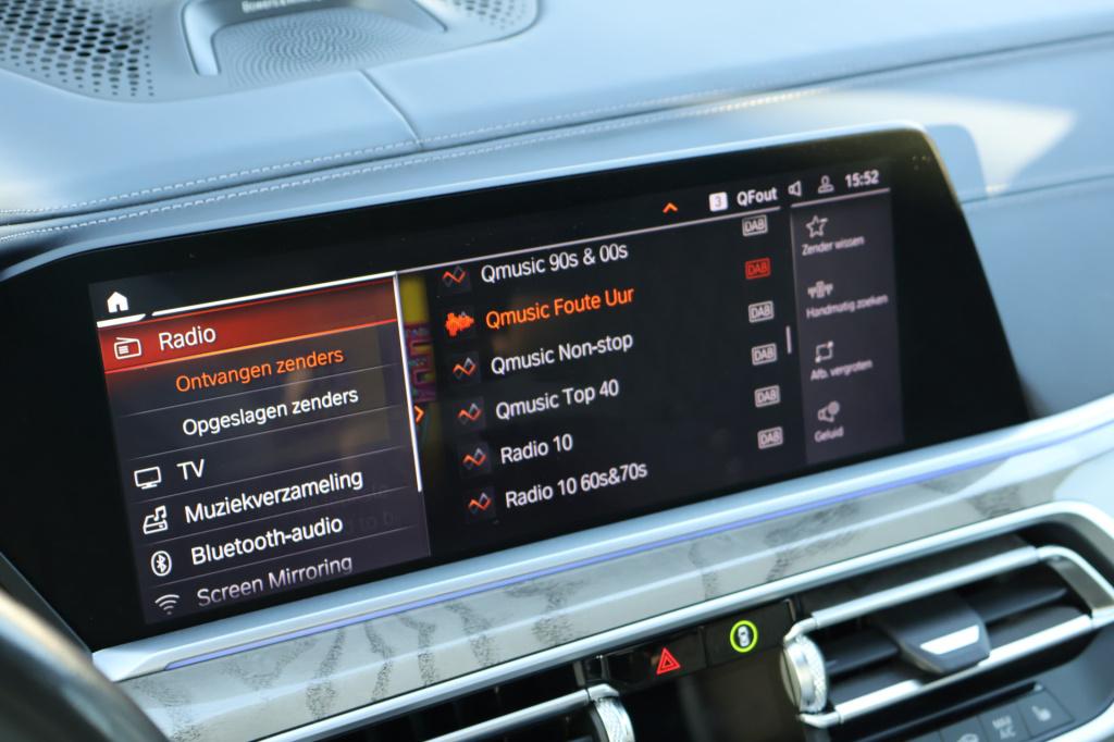 BMW X7 xdrive40i 6p. l 340 pk l panodak skylounge l laser l head-up l 3500 