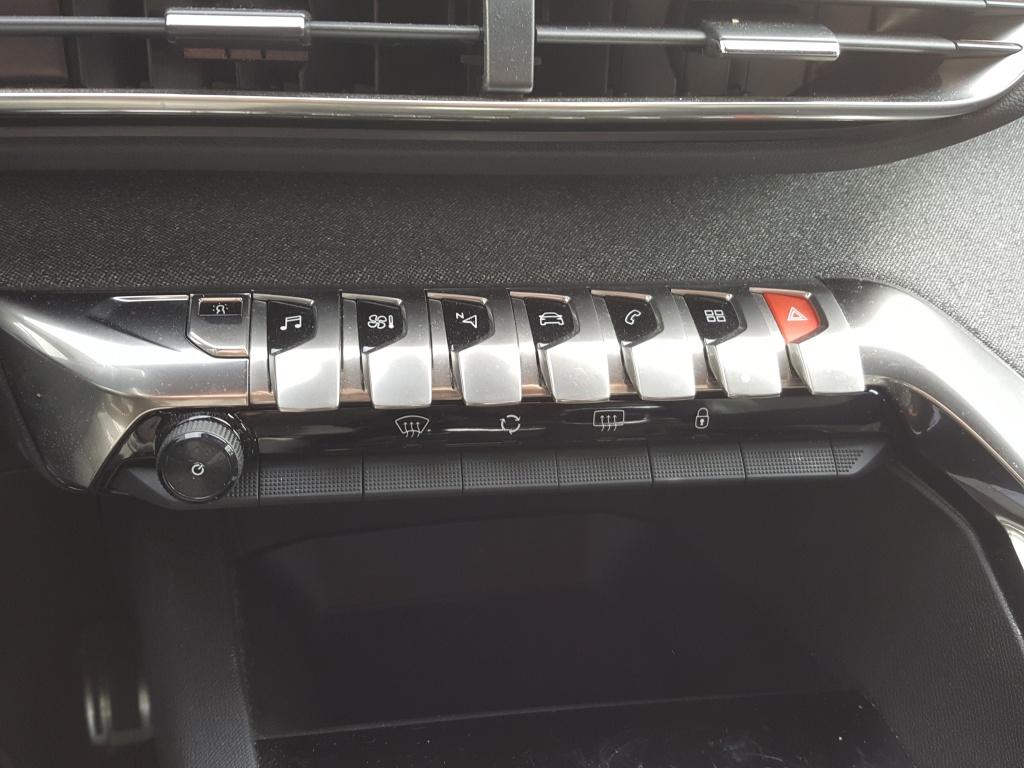 Peugeot 3008 1.2 puretech 130pk s&s gt-line trekhaak afneembaar | apple car