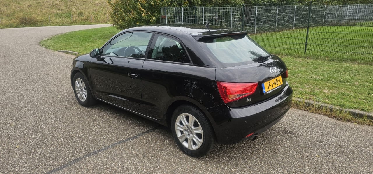 Audi A1  1.6 TDI Ambition Pro Line Verkeerd In Topstaat!!