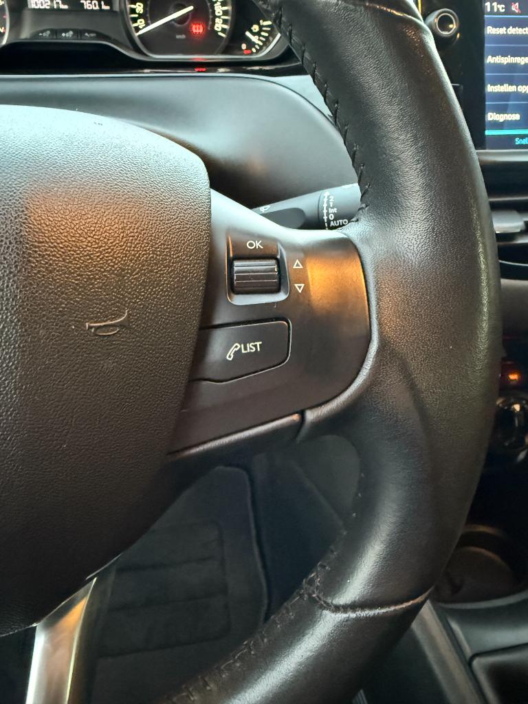 Peugeot 208 1.2 puretech - active