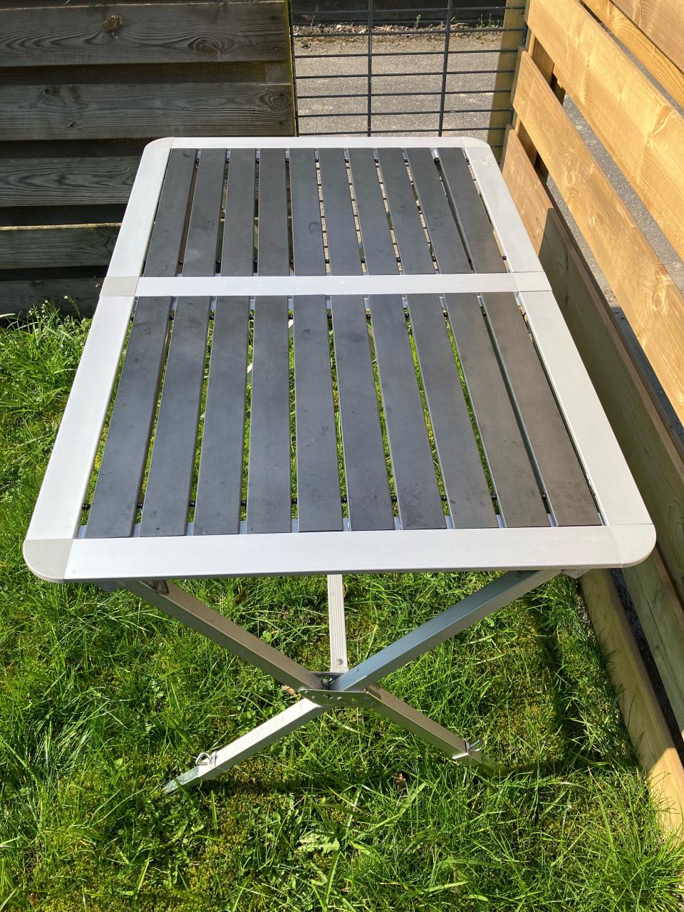 Lichtgewicht camping tafel.
