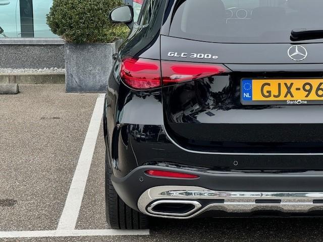 Mercedes-Benz Glc 300e 4matic amg i airmatic l gestuurde achteras l panoram