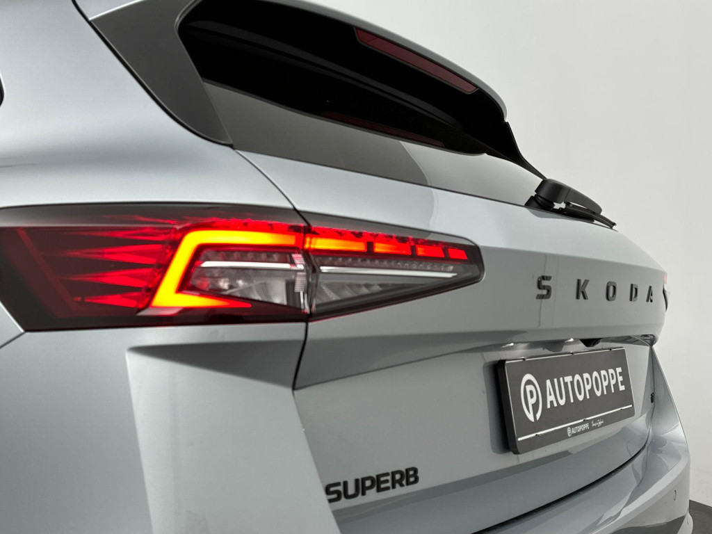 Skoda Superb sportline business 1.5 tsi phev 150 kw / 204 pk co