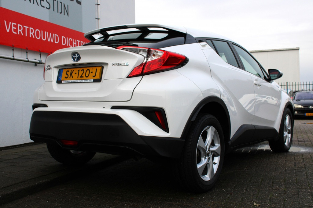 Toyota C-hr 1.8 hybrid active