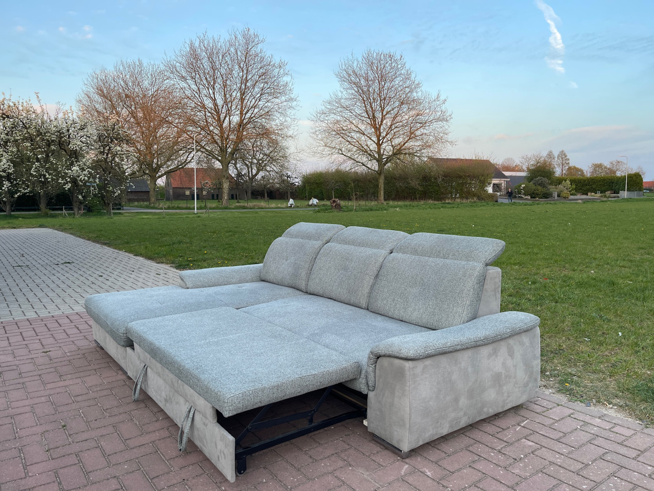 GRATIS LEVERING HEEL NL Moderne Grijs Stoffen Hoekbank + Slaapfunctie