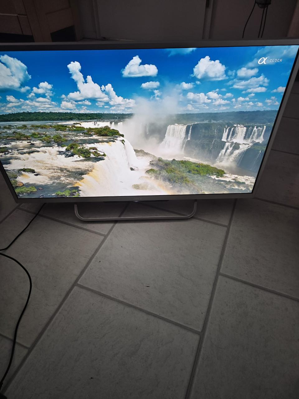 Te koop sony tv 32inch z.g.a.n smart