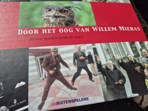 Door het oog van Willem Mieras boek Goes