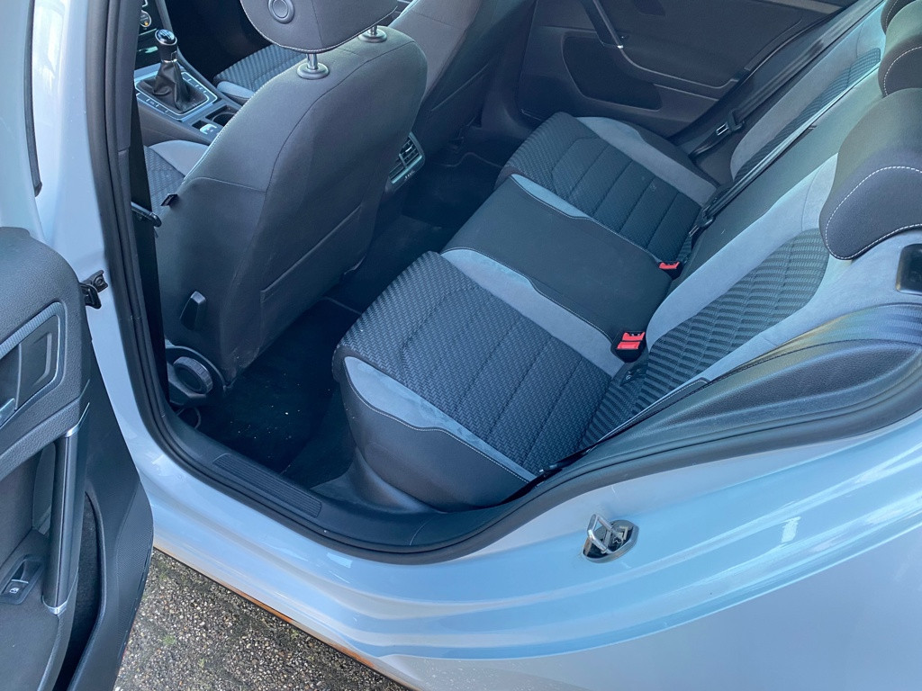Volkswagen Golf 1.5 tsi highline business r