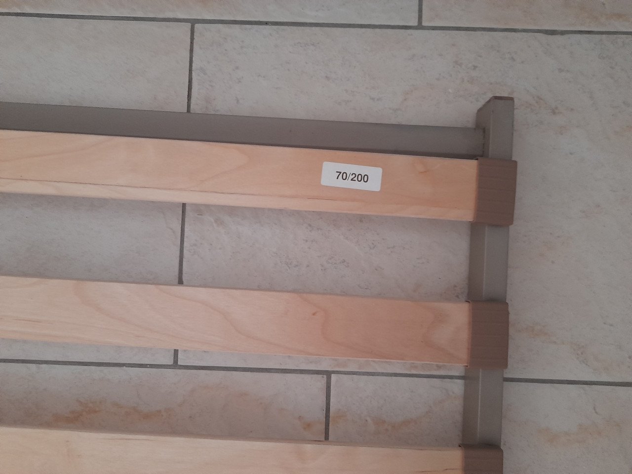 Lattenbodems  70 x 200  ( in goede staat )