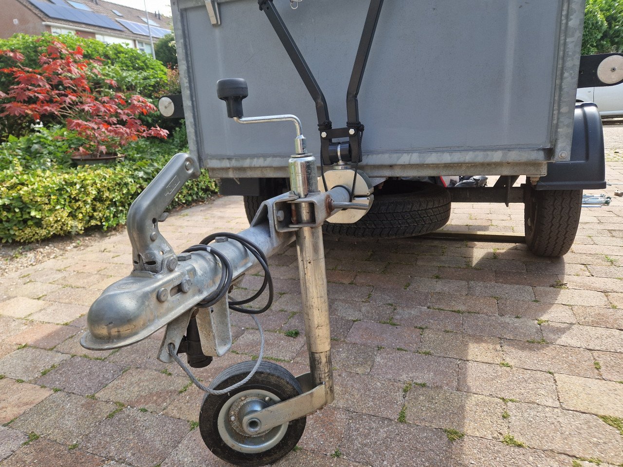 Te huur ruime kampeer aanhangwagen