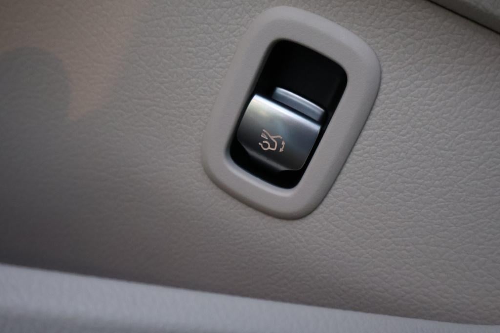 Mercedes-Benz C-Klasse estate 200 avantgarde l panoramadak l beige leder in