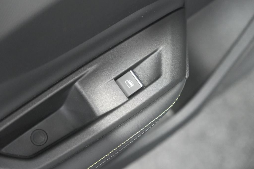 Peugeot 308 puretech 130 gt | 360 camera | stoelen-pakket | adaptieve cruis