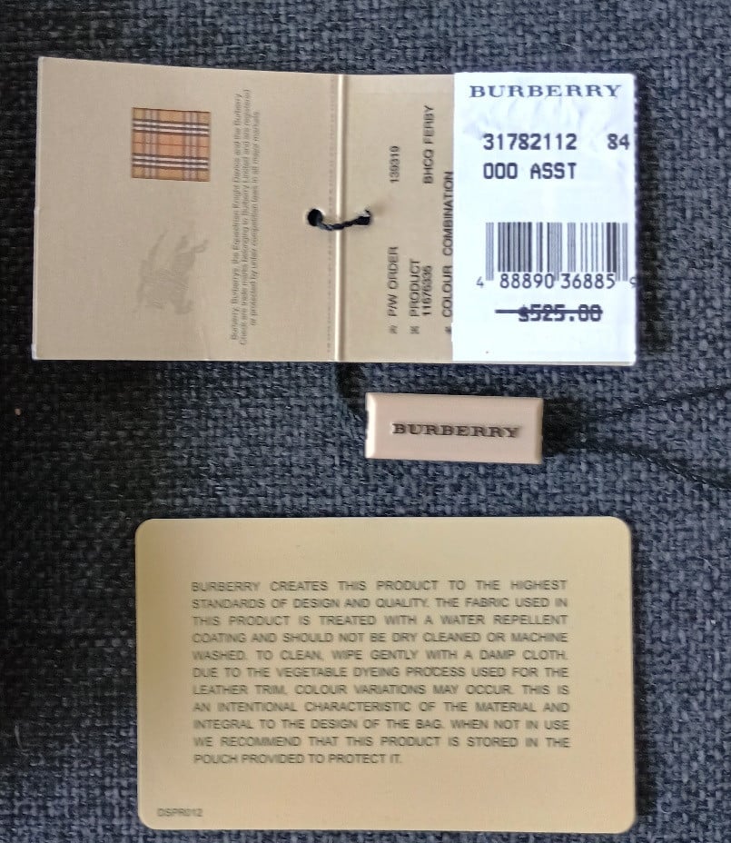 BURBERRY nova check little bag.