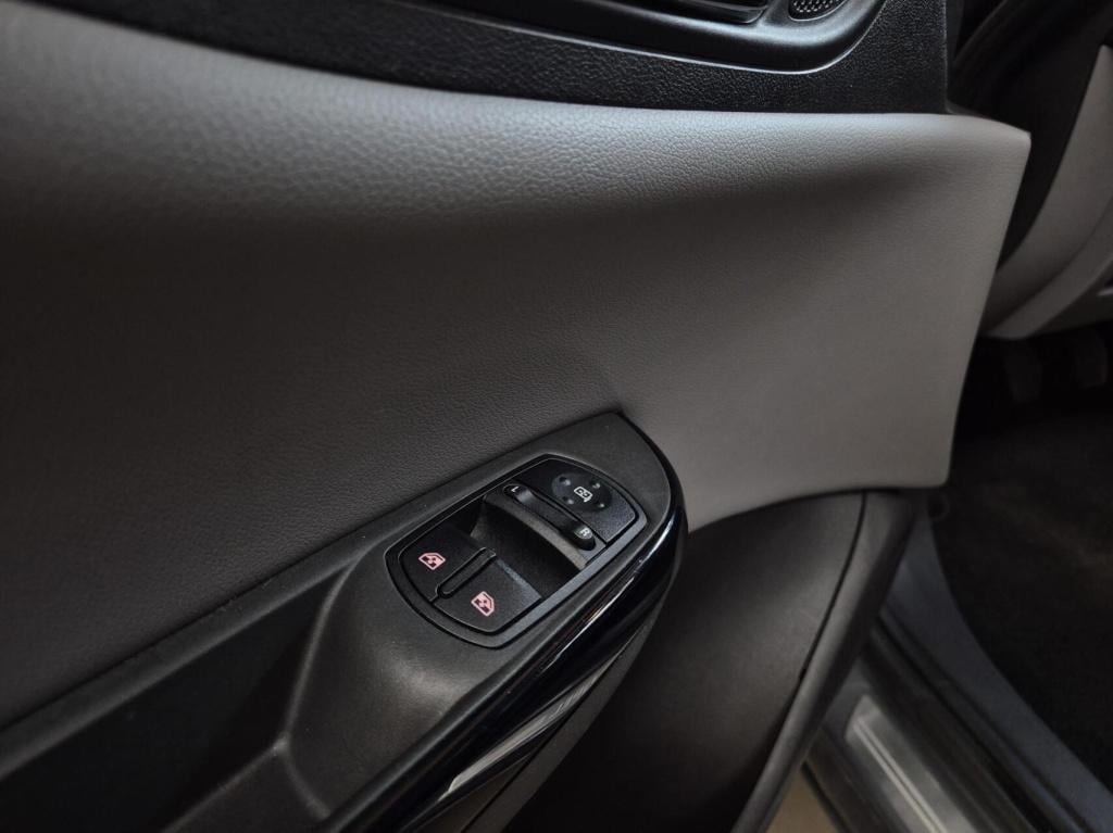 Opel Corsa 1.0 turbo innovation / dealeronderhouden / 1e eigenaar