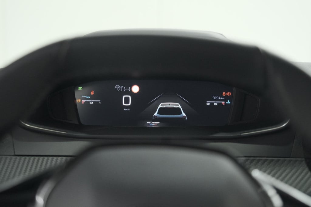 Peugeot 208 puretech 100 allure | 360 camera | dodehoekdetectie | stoelverw