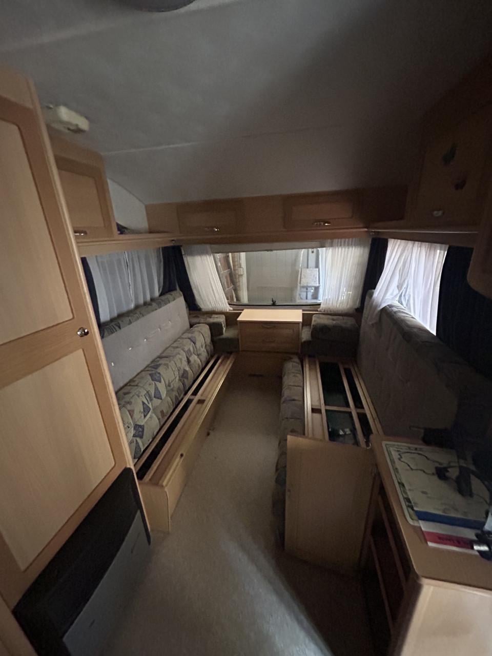 Caravan Elddis Shadowline 380