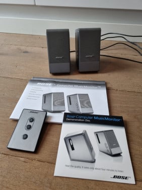 Computer speakers
