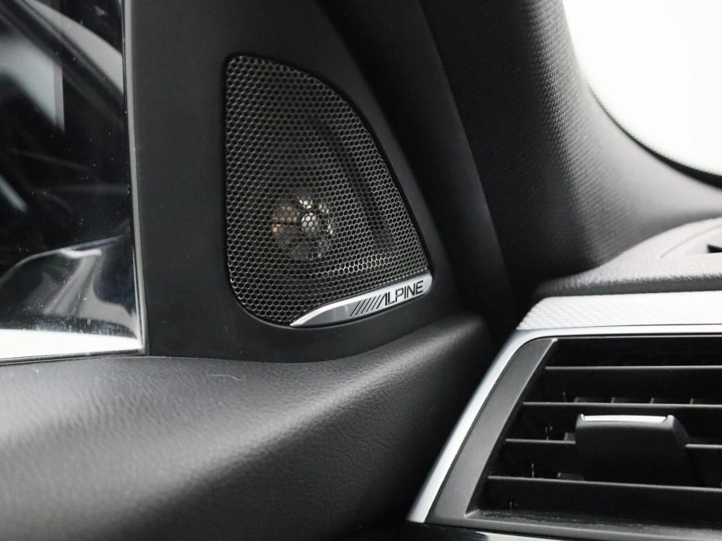 BMW 3-serie 320i m sport edition | automaat | sportonderstel | lmv | schuif