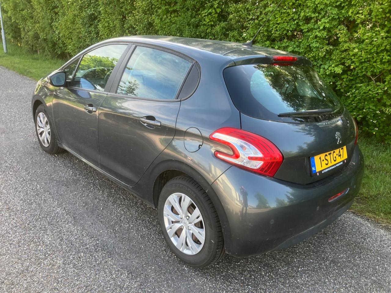 Peugeot 208 1.2