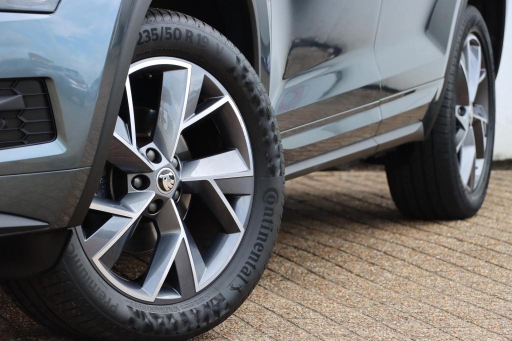Skoda Kodiaq 1.5 tsi sportline business comfort 150pk dsg7