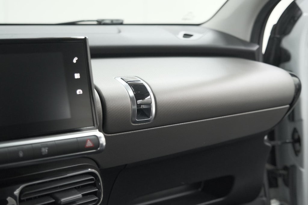 Citroen C4 Cactus puretech 110 business | trekhaak | apple carplay | parkee