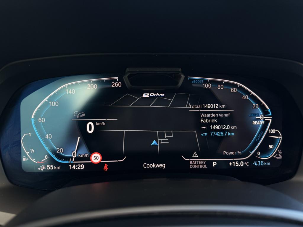 BMW X5 xdrive45e m-sport individual | acc | h/k | skylounge | stoelverwarmi