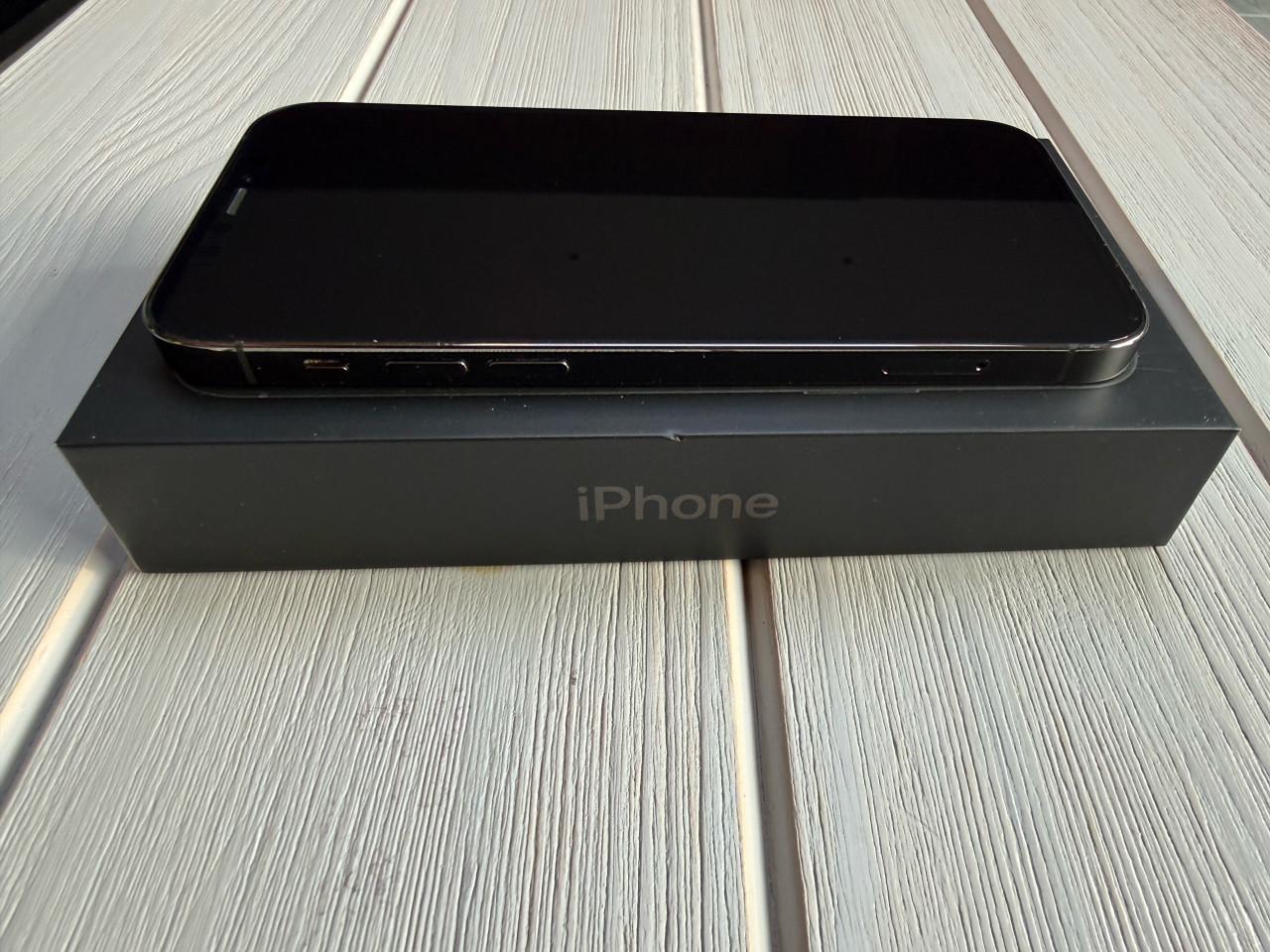 Apple iPhone 12 Pro 128GB Grafiet - Krasvrij scherm + Doos
