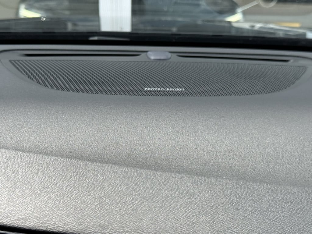 Volvo V60 t6 340pk recharge r-design| adap.cruise| trekhaak| camera| h&k s