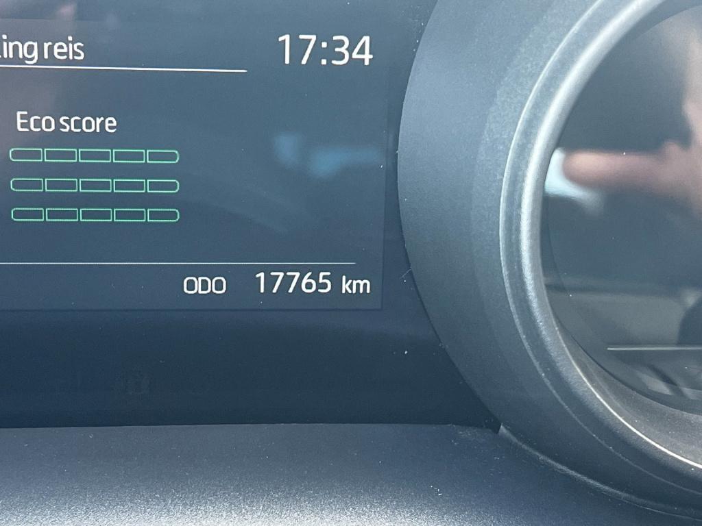 Toyota Yaris 1.5 hybrid dynamic line, camera, carplay, navi enz..