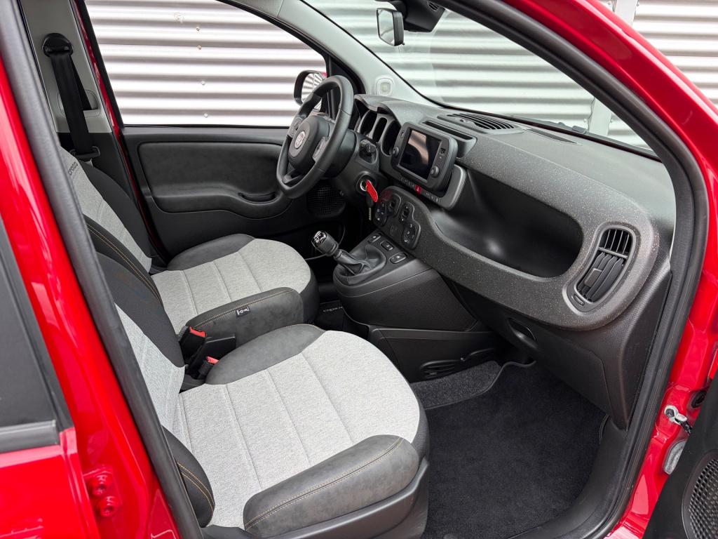 Fiat Panda 1.0 hybrid cross