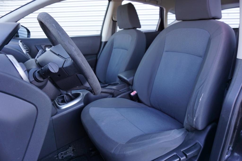 Nissan Qashqai 1.6 visia airco / cruise / elektr. ramen / trekhaak / lm vel