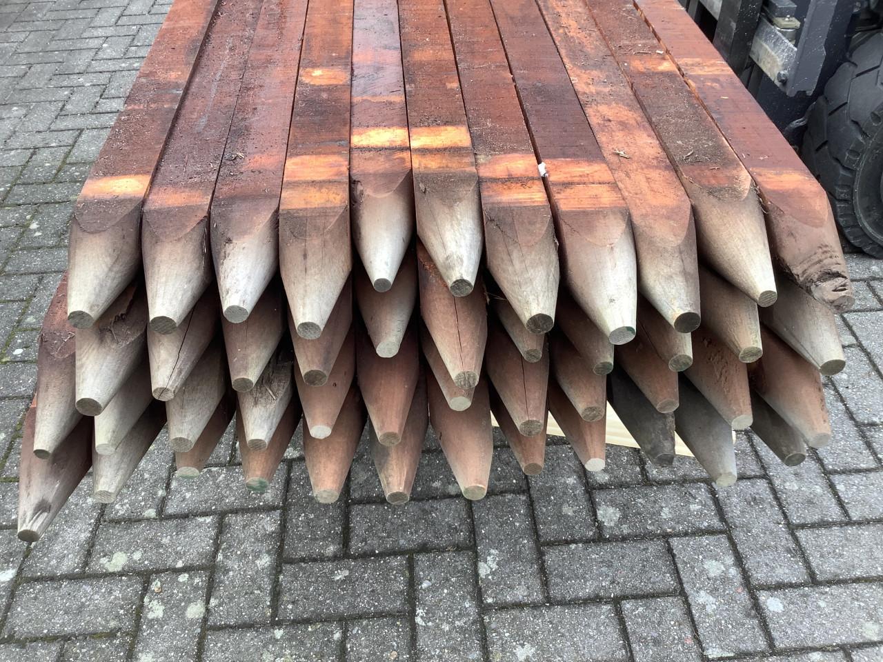 Azobe palen 7x7x275 nieuw hardhout schuttingpalen
