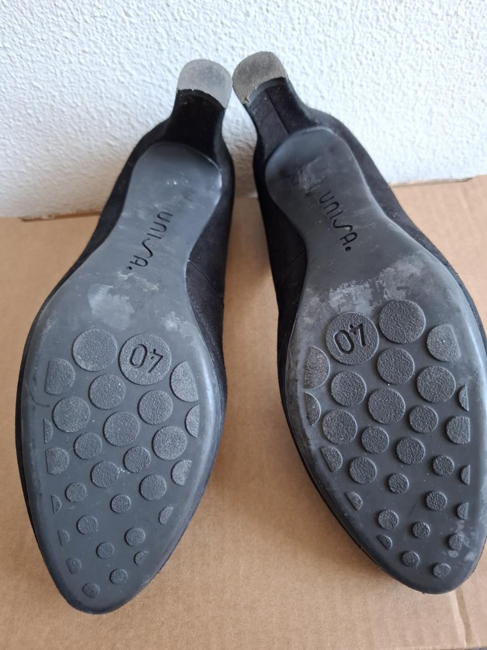 Unisa zwart suède pumps 40