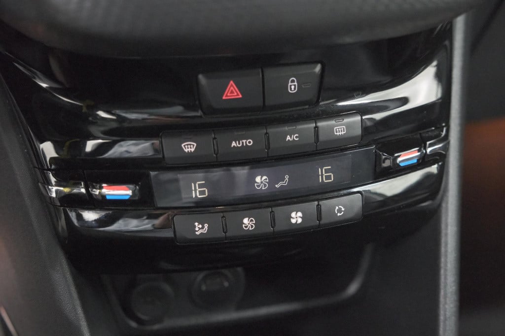 Peugeot 2008 puretech 110 gt-line | camera | apple carplay | navigatie | pa