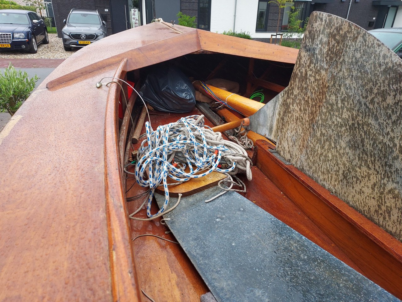 Houten zeilboot merk TOP 595 te koop.
