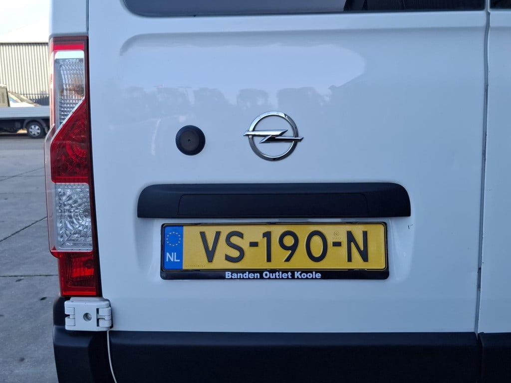 Opel Movano 2.3 cdti l2h2 airco / cruise controle / camera / trekhaak / n.a