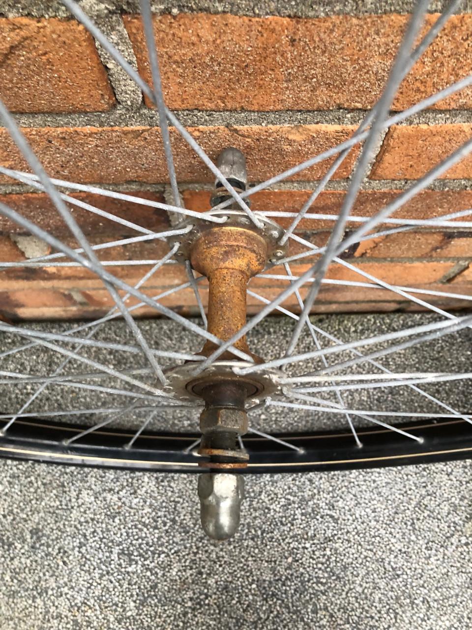 Omafiets voorwiel 28x1.1/2